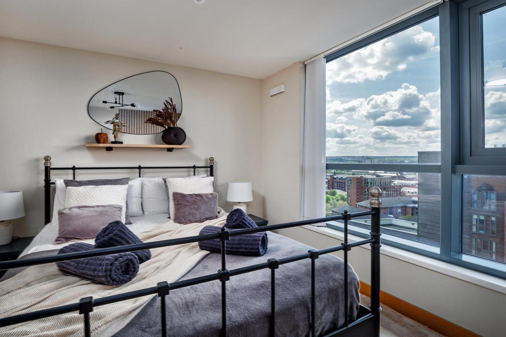 Large Central Penthouse In Leeds Leeds  Dış mekan fotoğraf